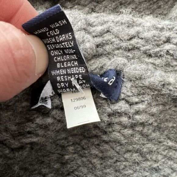 Vintage GAP Hand Knit Cowichan Full Zip Cardigan Sweater Size Medium 90s - Picture 8 of 10